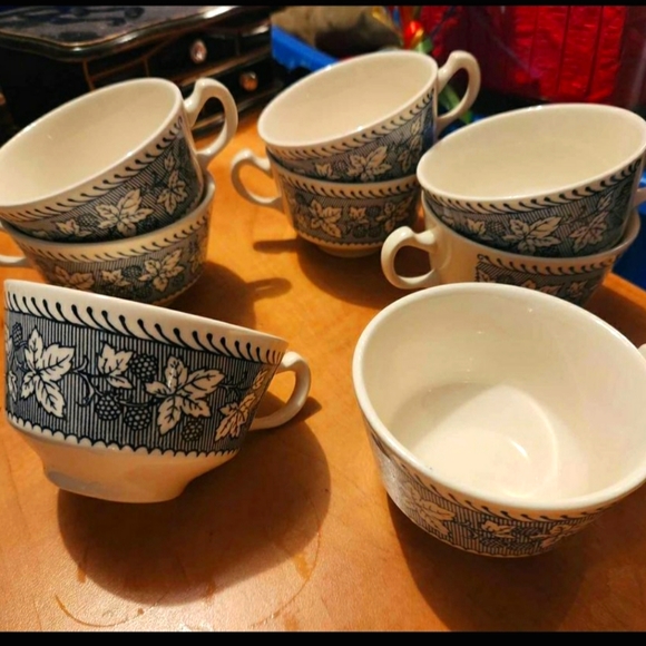 Homer Laughlin Shakespeare Country Blue Stratwood Collection Dinnerware Set - Picture 3 of 8